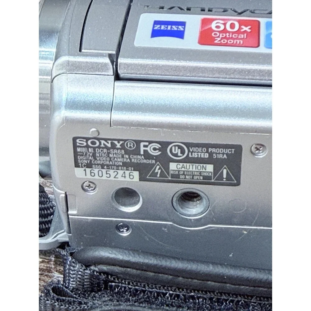 Sony Handycam DCR-SR68 Silver Video Digital Camcorder 60x Zoom 2 Battery Tested